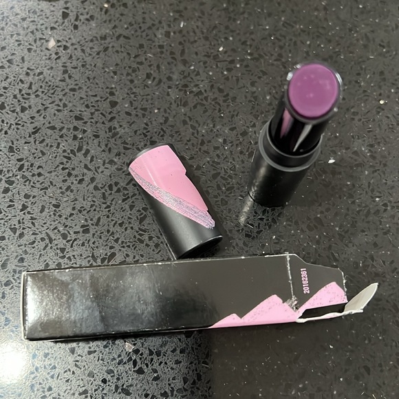 Bundle of Mary Kay Lip Balms - Picture 2 of 6